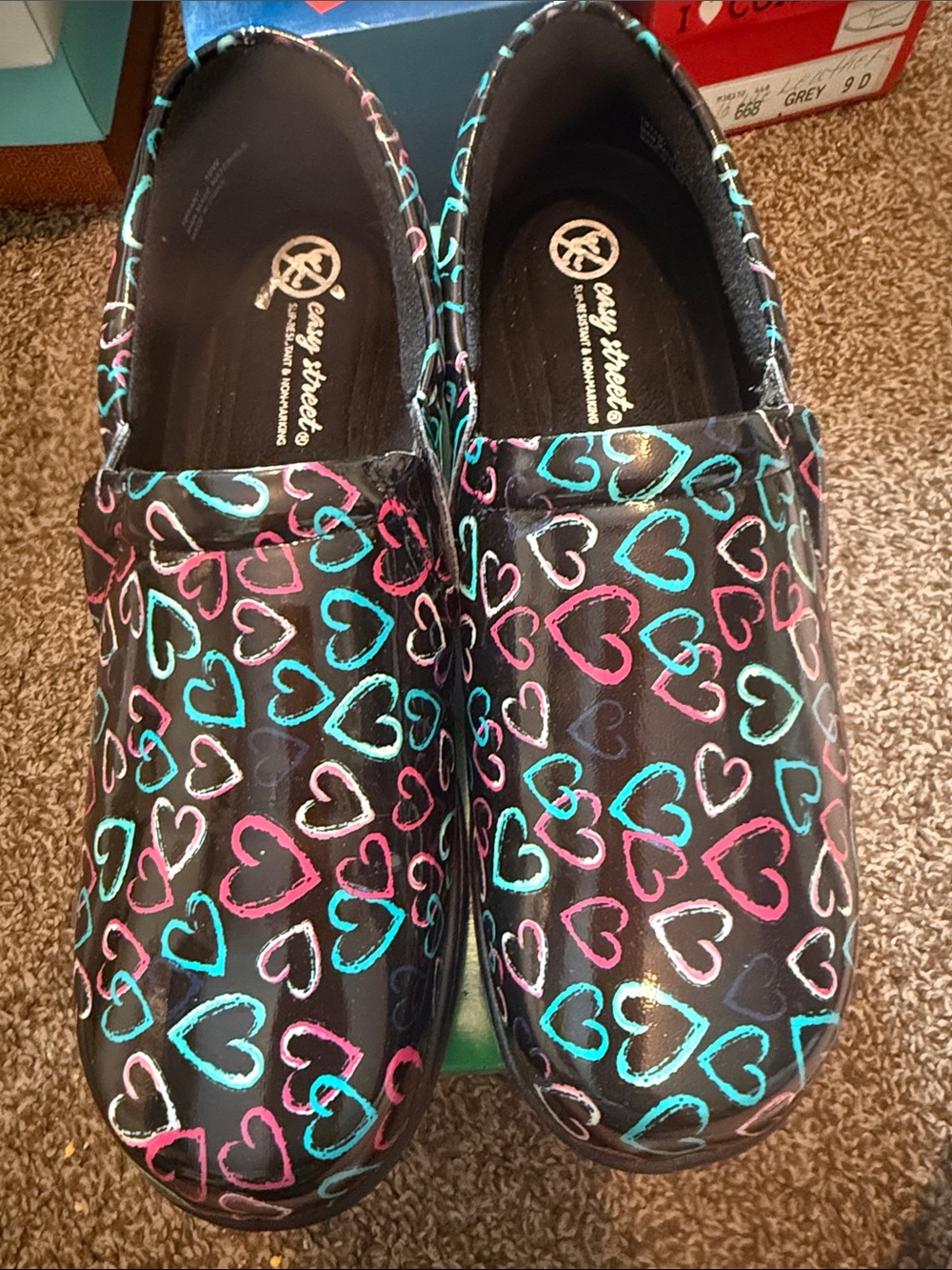 easy street Black Kids Slip-On Clogs with Pink, Teal & White Hearts size 10.0 M